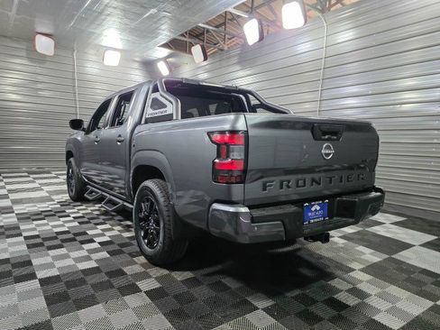 Used 2023 Nissan Frontier SV w/ Midnight Edition Package image 7