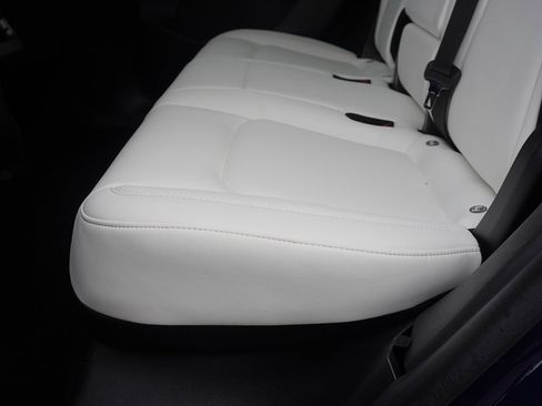 Used 2020 Tesla Model Y Performance image 32