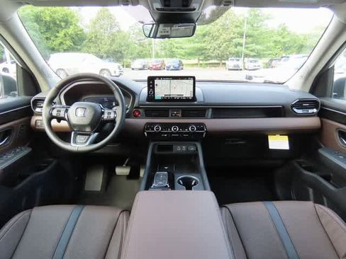 New 2025 Honda Pilot Elite image 18