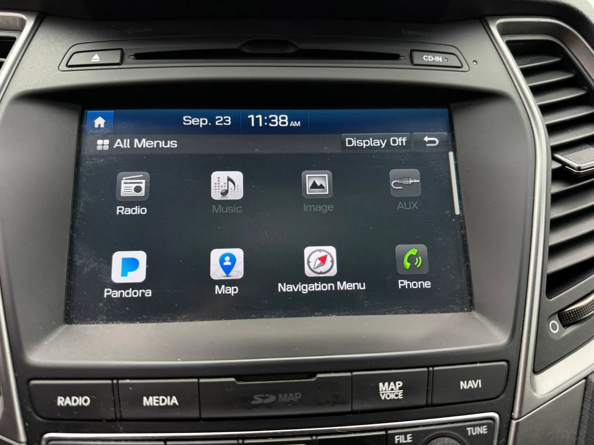 Used 2018 Hyundai Santa Fe Sport FWD image 15