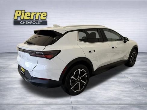 New 2026 Chevrolet Equinox EV LT image 6