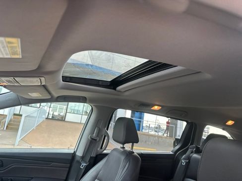Used 2018 Honda Odyssey EX-L image 3