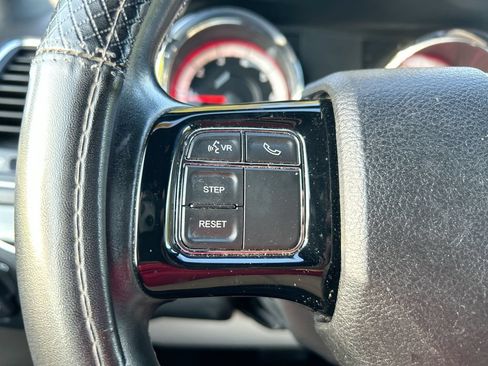 Used 2019 Dodge Grand Caravan SXT FWD image 15