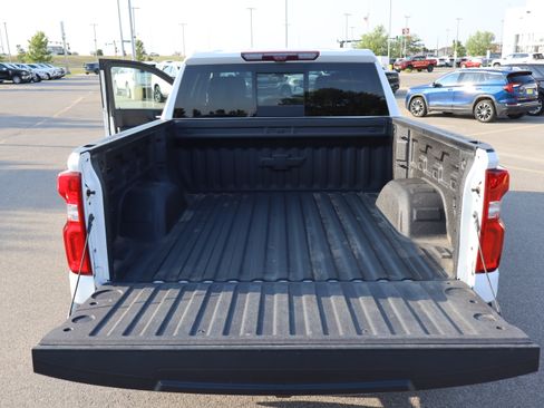 Used 2022 Chevrolet Silverado 1500 LTZ w/ LTZ Premium Package AWD/4WD image 15