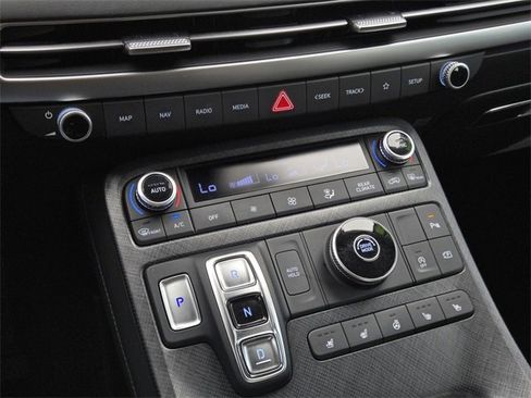 Used 2024 Hyundai Palisade Limited image 25