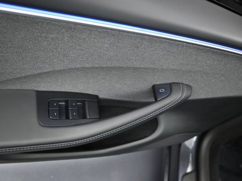 Used 2025 Tesla Model 3 Long Range RWD image 10