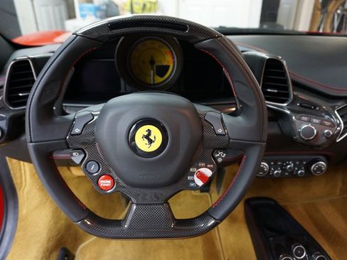 Used 2010 Ferrari 458 Italia Coupe RWD image 12