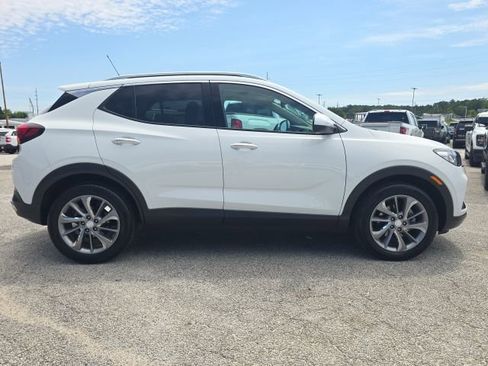Used 2023 Buick Encore GX Essence w/ Experience Buick Package image 6