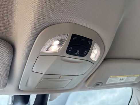 Used 2022 Chrysler Pacifica Touring-L FWD image 31