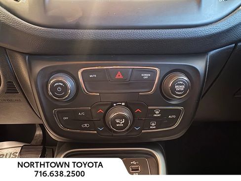 Used 2021 Jeep Compass Latitude AWD/4WD image 24