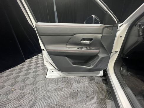 New 2026 Nissan Kicks SR w/ SR Premium Package FWD image 13
