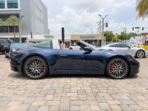 Used 2022 Porsche 911 Targa 4S AWD/4WD image 8