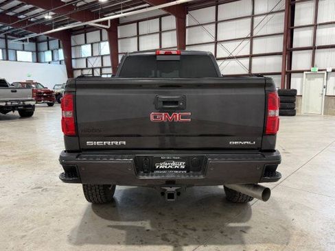 Used 2015 GMC Sierra 2500 Denali w/ Duramax Plus Package AWD/4WD image 9