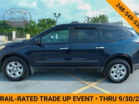 Used 2012 Chevrolet Traverse LS FWD image 3