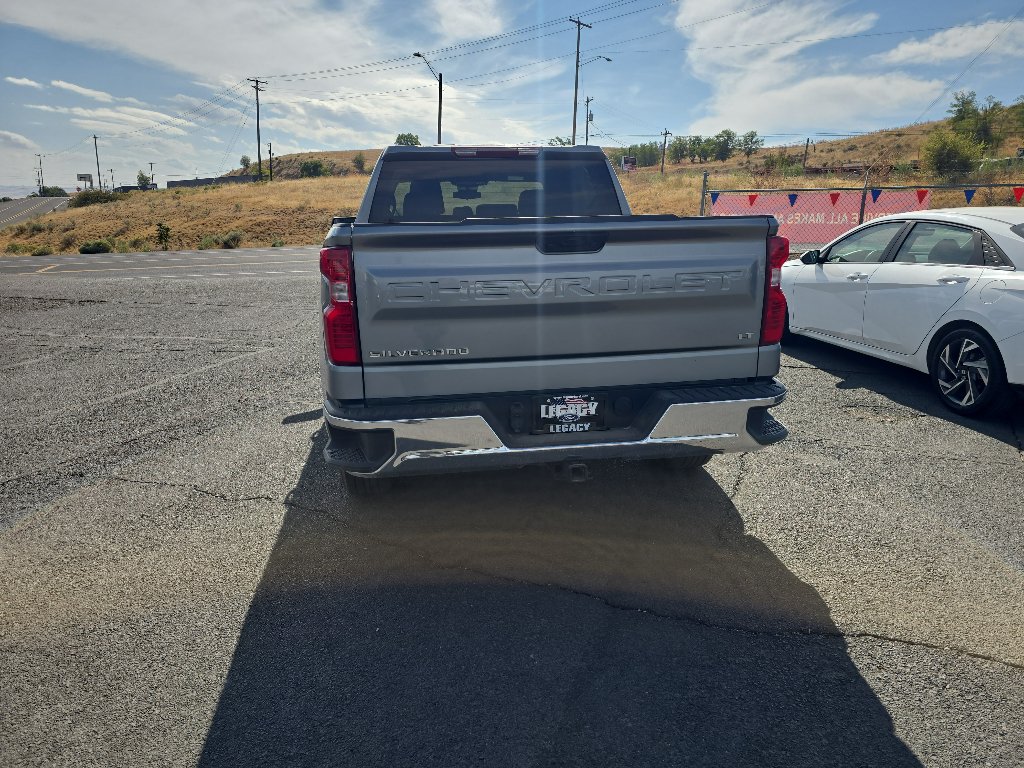 Used 2025 Chevrolet Silverado 1500 LT AWD/4WD image 4