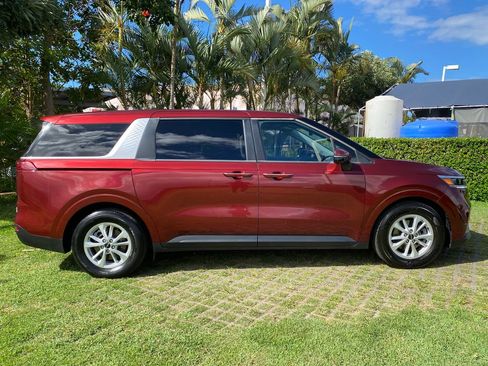 Used 2024 Kia Carnival LX FWD image 26