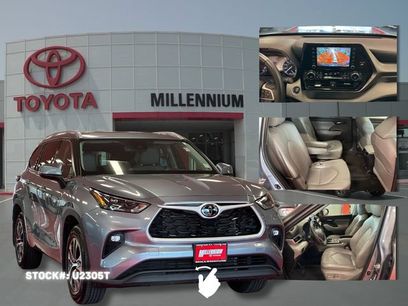Used 2022 Toyota Highlander XLE