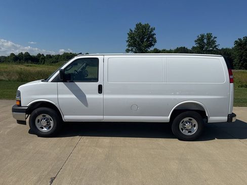 New 2025 Chevrolet Express 2500 Work Van w/ Driver Convenience Package image 6
