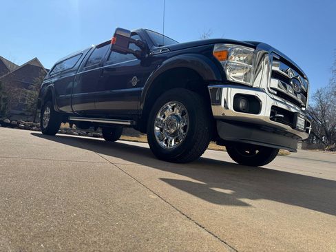 Used 2016 Ford F250 Lariat w/ Lariat Ultimate Package image 30