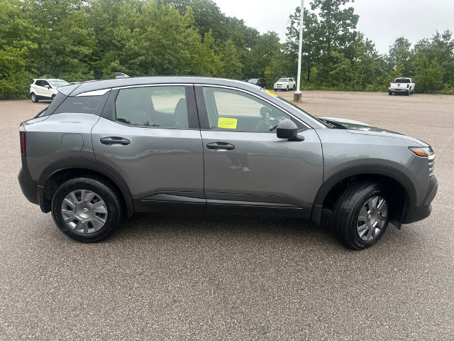 Used 2025 Nissan Kicks S FWD image 9