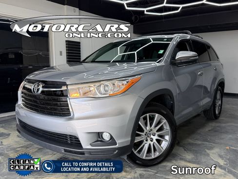 Used 2016 Toyota Highlander XLE AWD/4WD image 1