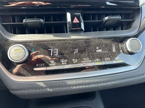 Used 2025 Toyota Corolla SE image 13