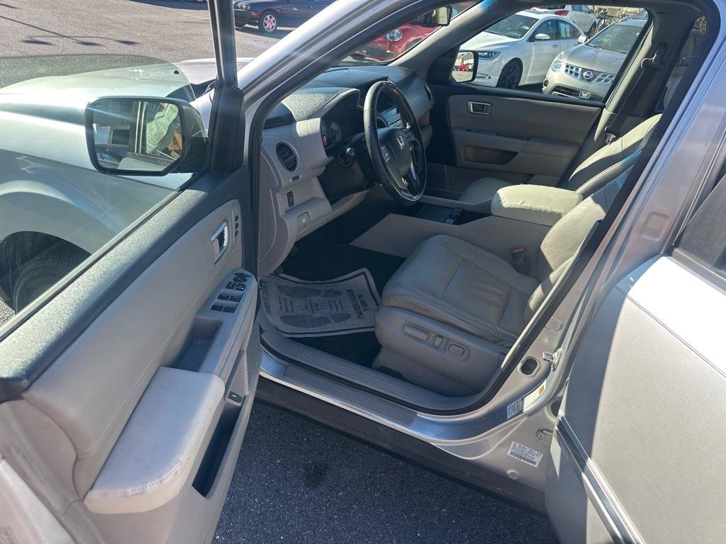 Used 2010 Honda Pilot EX-L image 17
