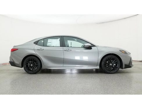 New 2026 Toyota Camry SE image 27