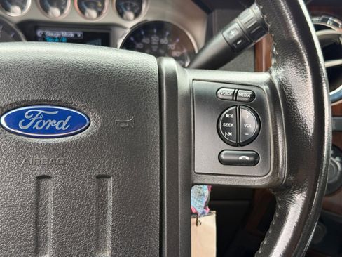 Used 2013 Ford F250 Lariat w/ Lariat Ultimate Pkg AWD/4WD image 23