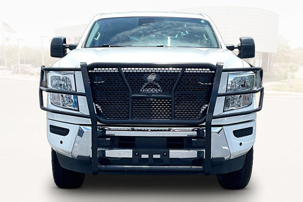 Used 2024 Nissan Titan SV w/ SV Convenience Package AWD/4WD image 2