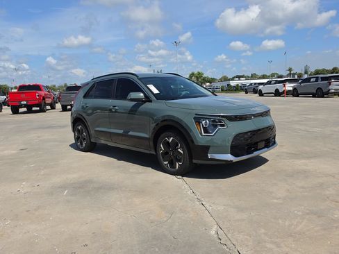 New 2026 Kia Niro Wind FWD image 2