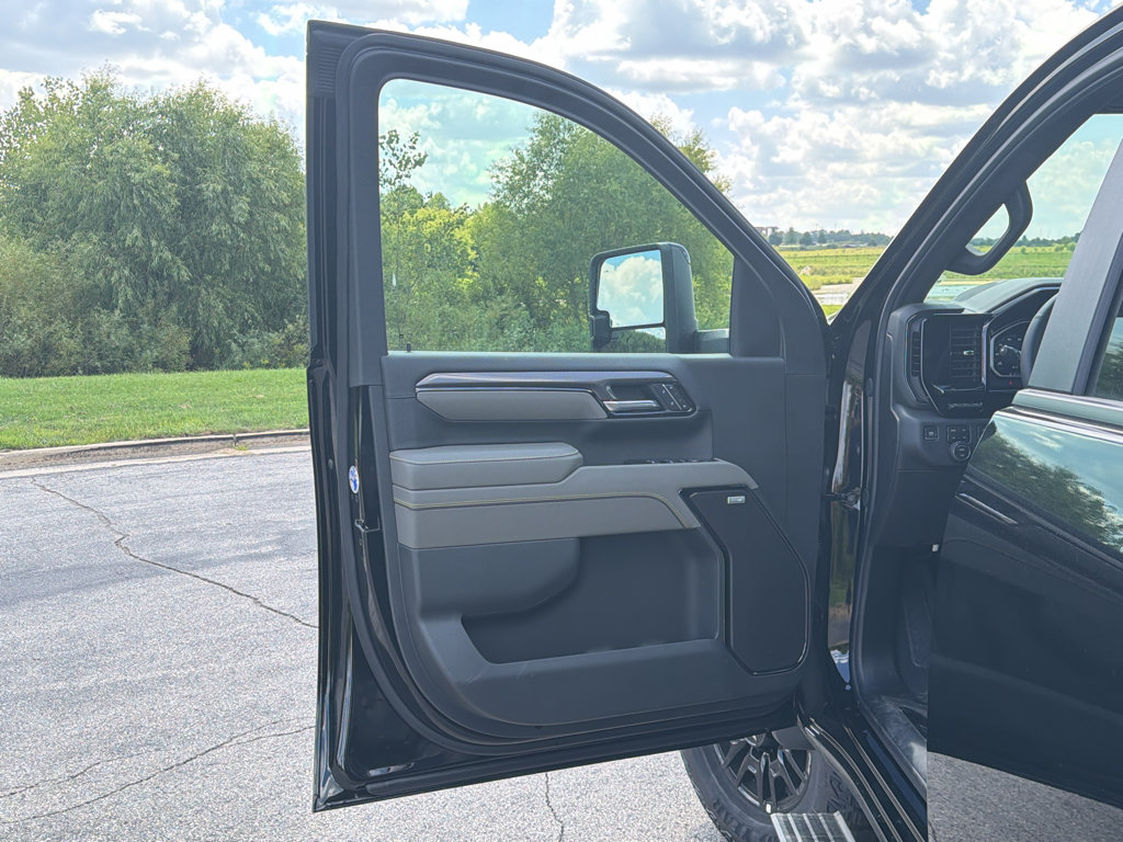 New 2026 Chevrolet Silverado 2500 ZR2 AWD/4WD image 10