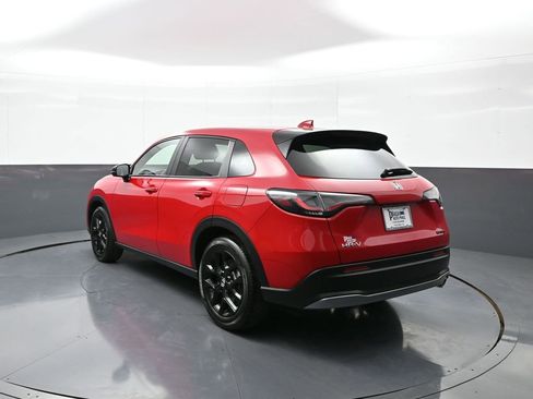 Certified 2025 Honda HR-V Sport image 8