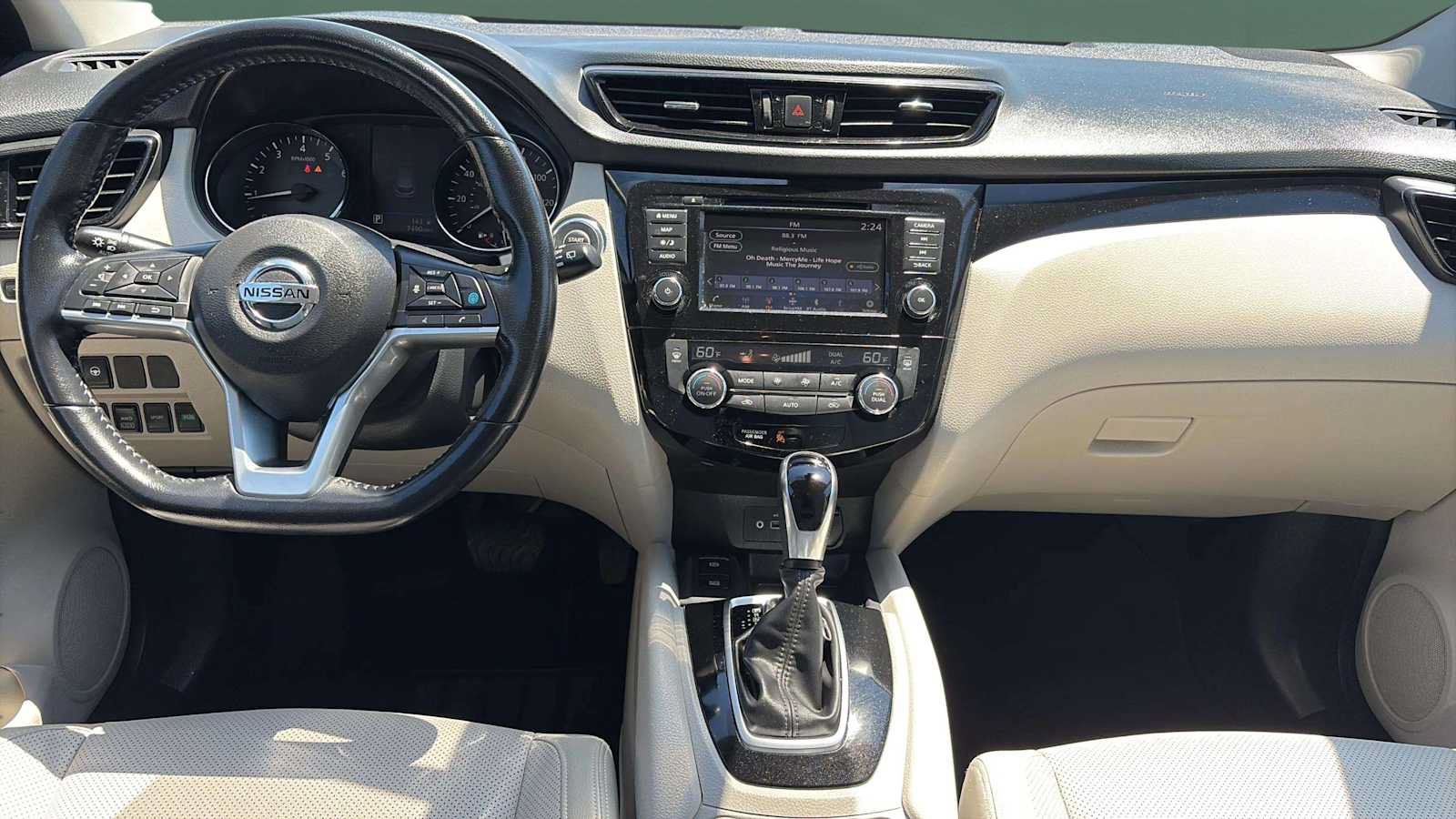 Used 2022 Nissan Rogue Sport SL AWD/4WD image 18