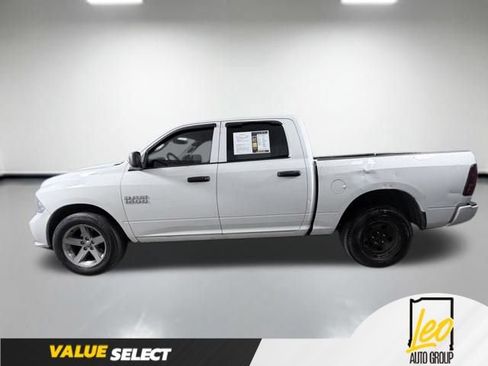 Used 2017 RAM 1500 Express AWD/4WD image 2