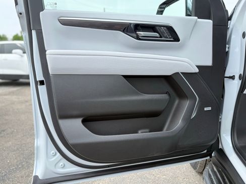 New 2026 Chevrolet Tahoe Premier AWD/4WD image 11