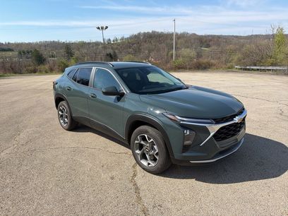Used 2025 Chevrolet Trax LT w/ LT Convenience Package