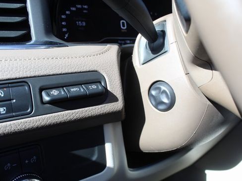 Used 2024 GMC Yukon Denali image 32