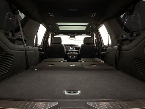 Used 2023 GMC Yukon XL Denali image 88