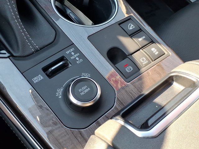 Used 2023 Toyota Highlander Limited AWD/4WD image 28