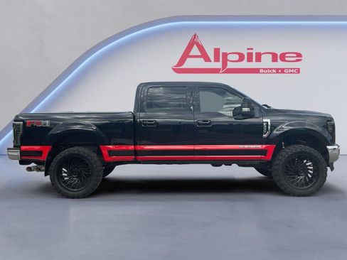 Used 2017 Ford F350 XLT w/ XLT Premium Package AWD/4WD image 6
