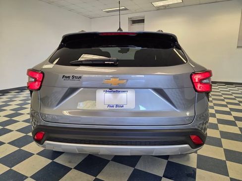 New 2026 Chevrolet Trax LT w/ Driver Confidence Package image 6