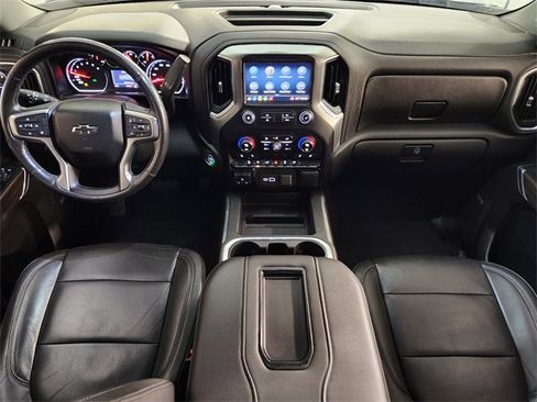 Used 2019 Chevrolet Silverado 1500 LT Trail Boss image 3