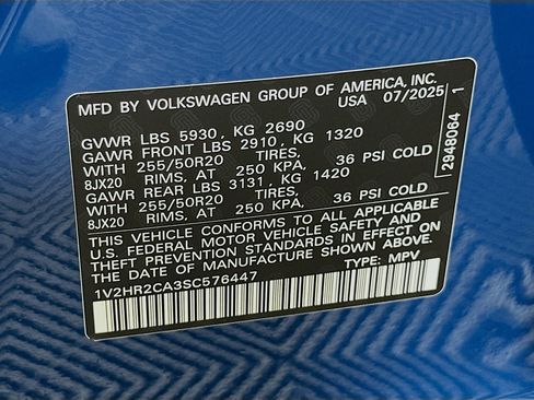 Used 2025 Volkswagen Atlas SE AWD/4WD image 12