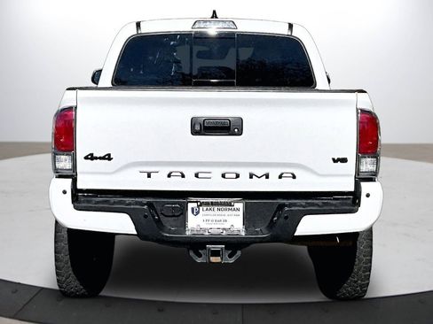 Used 2019 Toyota Tacoma Limited image 8