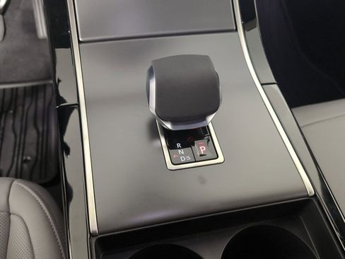 Certified 2026 Land Rover Range Rover Evoque S image 17