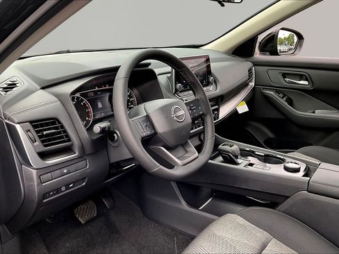 New 2026 Nissan Rogue SV AWD/4WD image 15