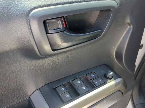 Used 2023 Toyota Tacoma SR5 RWD image 12