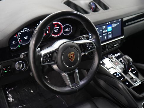 Used 2020 Porsche Cayenne AWD/4WD image 21