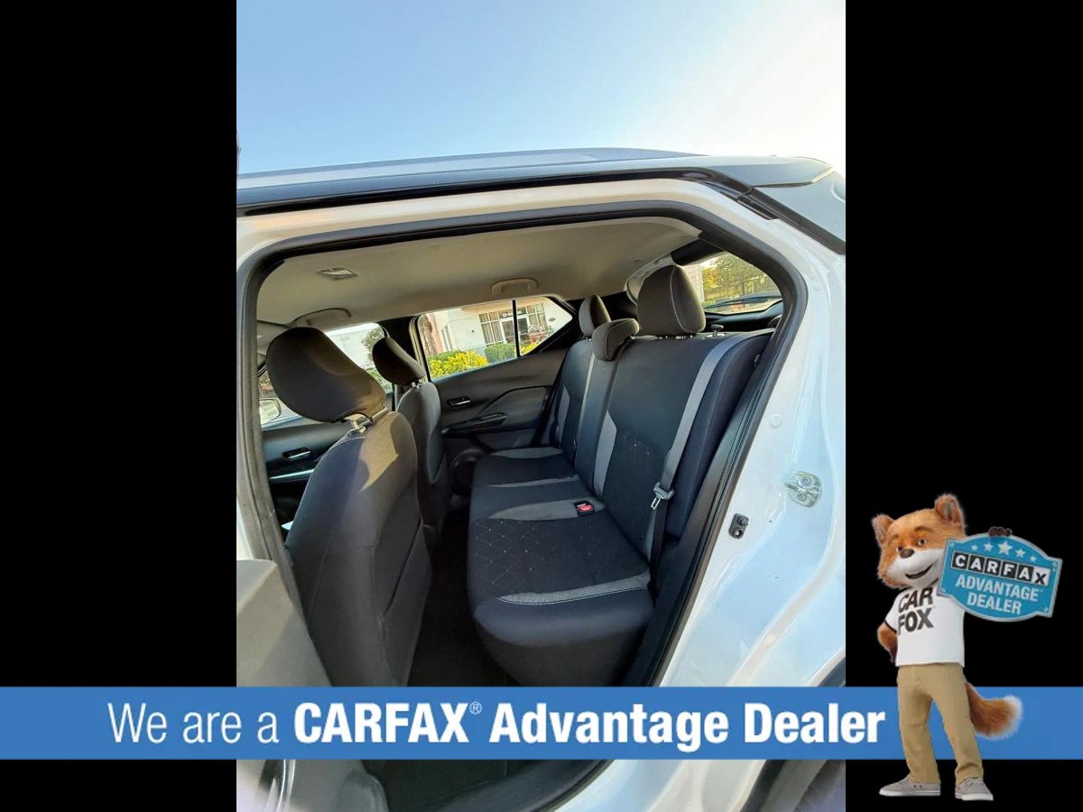 Used 2018 Nissan Kicks SV FWD image 33